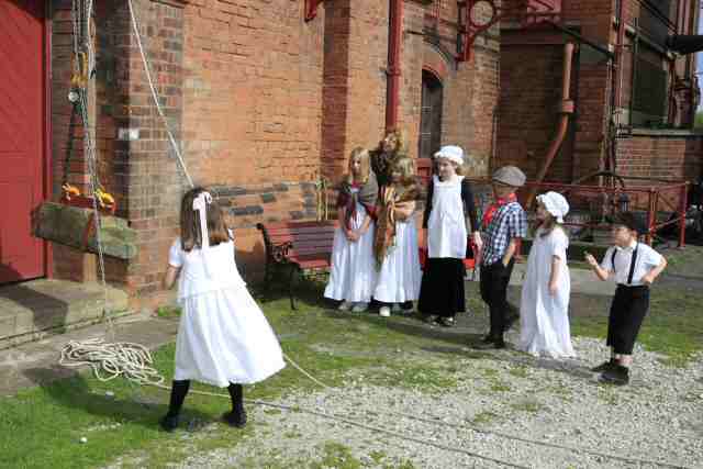 Trying to move a heavy weight using a variety of methods