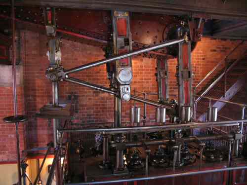 Upper valve chest cylinder tops and Watt parallel motion