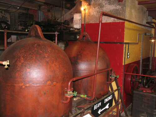 Air vessels. Camshaft (at rear operating valve gear)